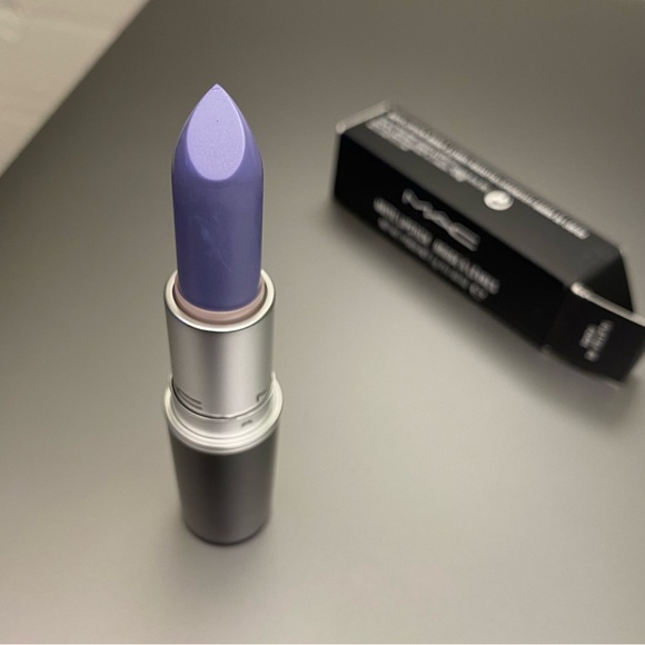 MAC “Flatter Me Fierce” Lipstick - Picture 12 of 12